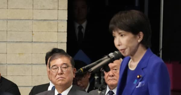 kyodo_official's tweet card. 自民党新総裁に就いた高市早苗前経済安全保障担当相は4日、選出後の所属議員向けのあいさつで「全員に馬車...