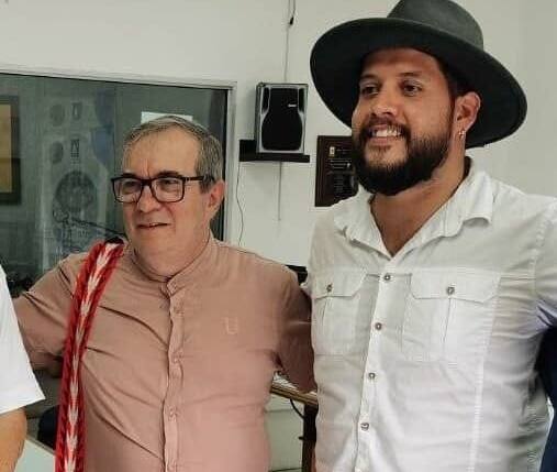 radio_armenia's tweet card. Jhoan Felipe López, director de la corporación Ubuntu Territorio y paz del Quindío