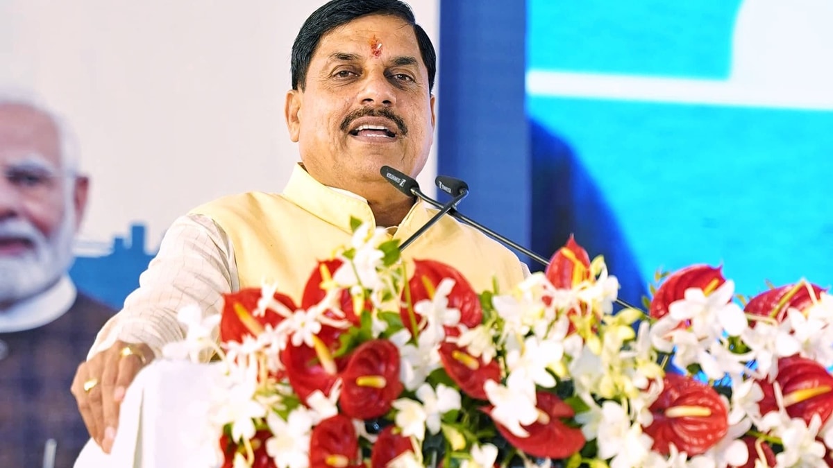 NDTVMPCG's tweet card. Chhatarpur News: मुख्यमंत्री मोहन यादव आज छतरपुर के मेला ग्राउंड में आयोजित श्री कृष्ण जन्मोत्सव कार्यक्रम में शामिल होंगे. इस मौके पर सीएम श्री कृष्ण धाम का भूमिपूजन करेंगे. इसके बाद सर्व-सुविधायु...