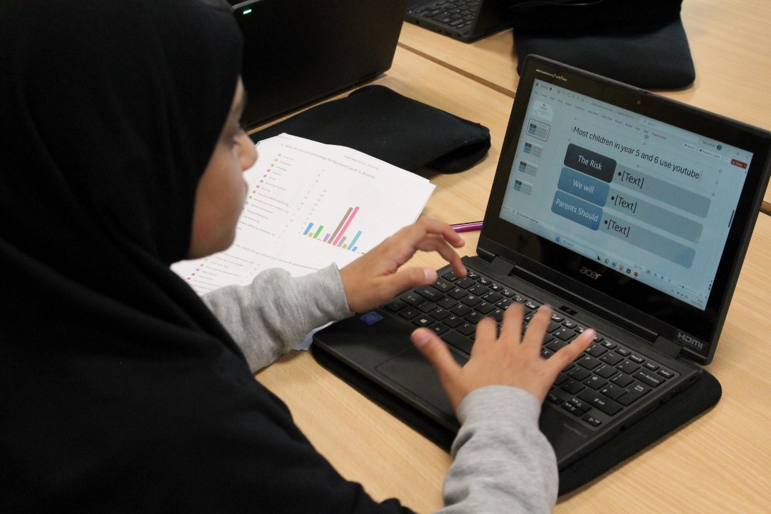 BantockSchool's tweet card. Autumn Edition