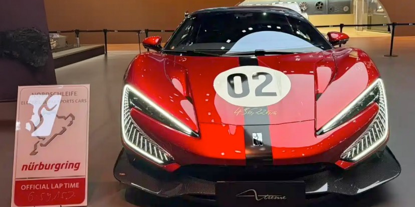 TechTradeTao's tweet card. BYD's new Yangwang U9 Xtreme, a limited-edition track hypercar, debuted with a 2,220-kW four-motor system, a {{496.22 km/h}} top speed, and a new Nürburgring time of 6:59.157.