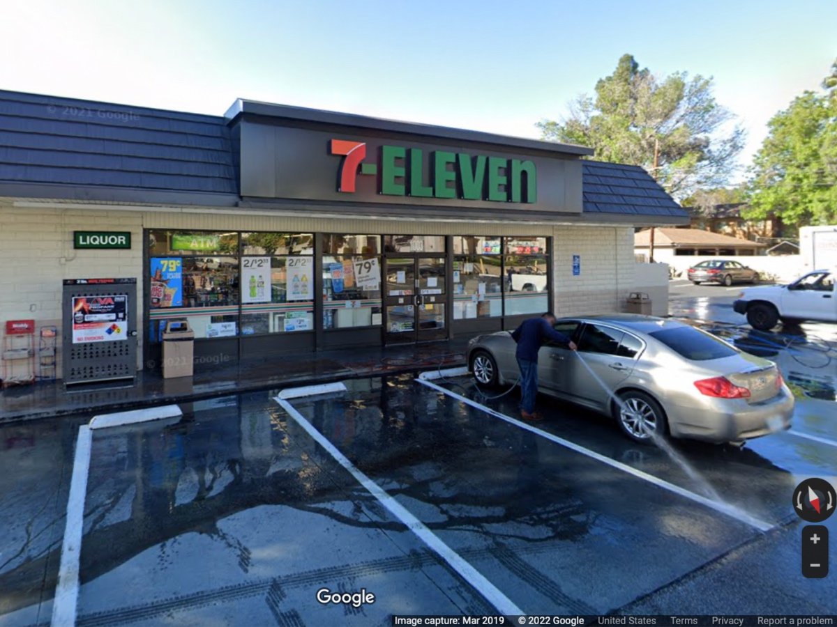 GregsonRobbin's tweet card. The driver, an adult male from Monrovia, attempted to flee but was held by store employees and customers.