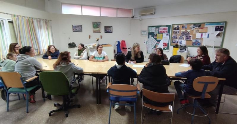 Tweet card summary image