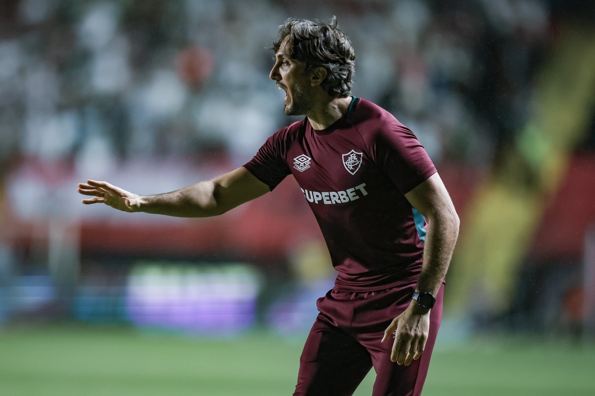 lucasvdsribeiro's tweet card. Pouco utilizados com Renato Gaúcho, Lavega, Lezcano e Santiago Moreno ficaram fora das primeiras listas do treinador argentino