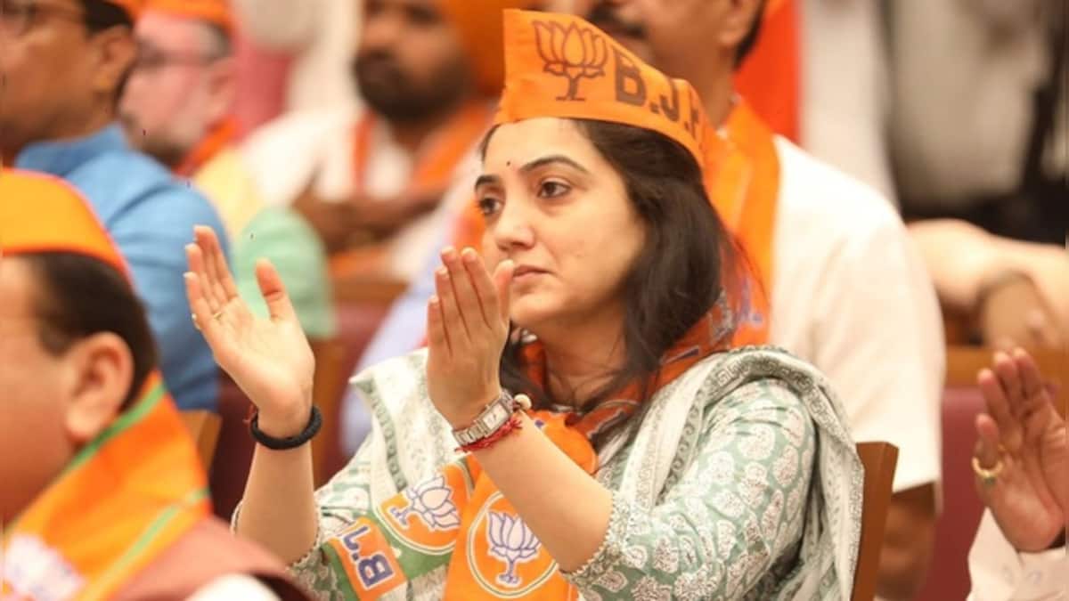 TVMohandasPai's tweet card. It’s a typical Indian liberal propensity to run with the hare and hunt with the hounds. They are liberal till it suits them, and they turn dogmatically conservative when things go south