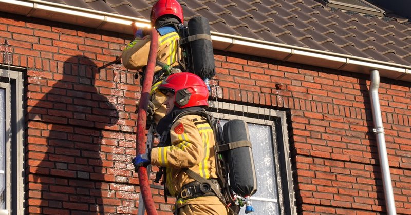 Brand in spouwmuur van onbewoonde woning in Asten
