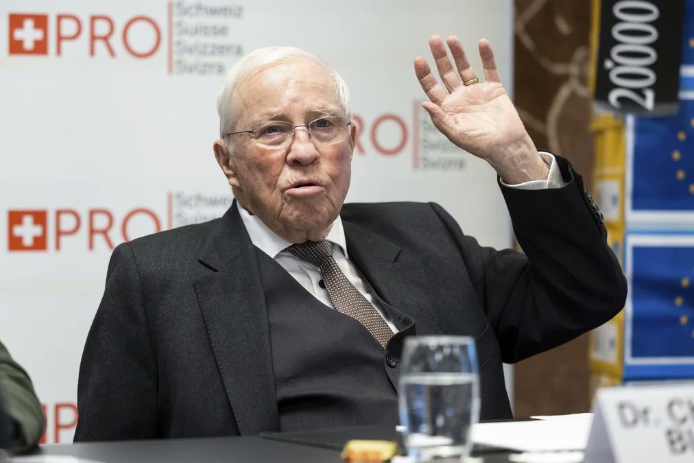 hapemathys's tweet card. Die SVP sieht sich gern in der Rolle der einzigen Retterin der Schweiz, während die anderen Parteien die Unabhängigkeit und die Freiheit verraten würden. Sie wächst in der Wählergunst, obschon oder...