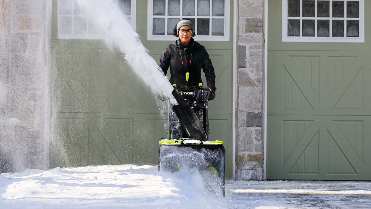 ConsumerReports's tweet card. Some of the best snow blowers tested by the experts at Consumer Reports can slice through 18 inches of snow and hurl it 40 feet or more.