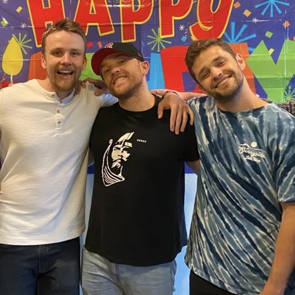 Tweet card summary image