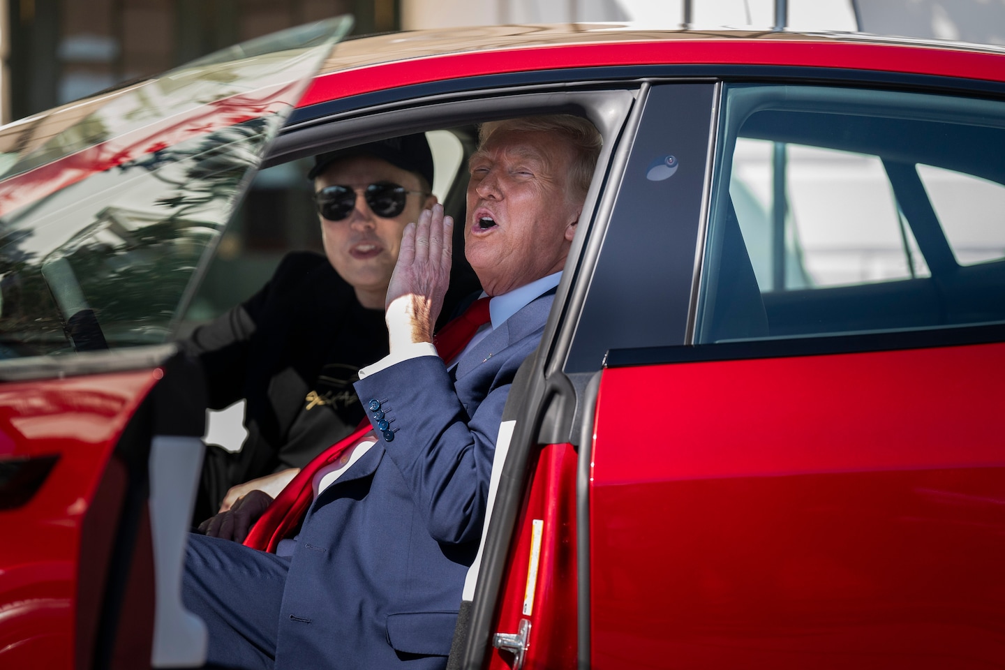 washingtonpost's tweet card. Critics said the spectacle stretched the bounds of what is ethical in the White House, with Trump openly seeking to boost the financial fortunes of Elon Musk.