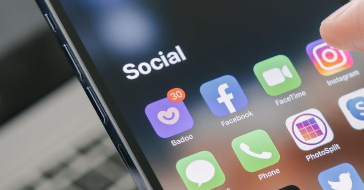 Divya_Bhaskar's tweet card. આજથી ડિજિટલ પર્સનલ ડેટા પ્રોટેક્શન એક્ટ...