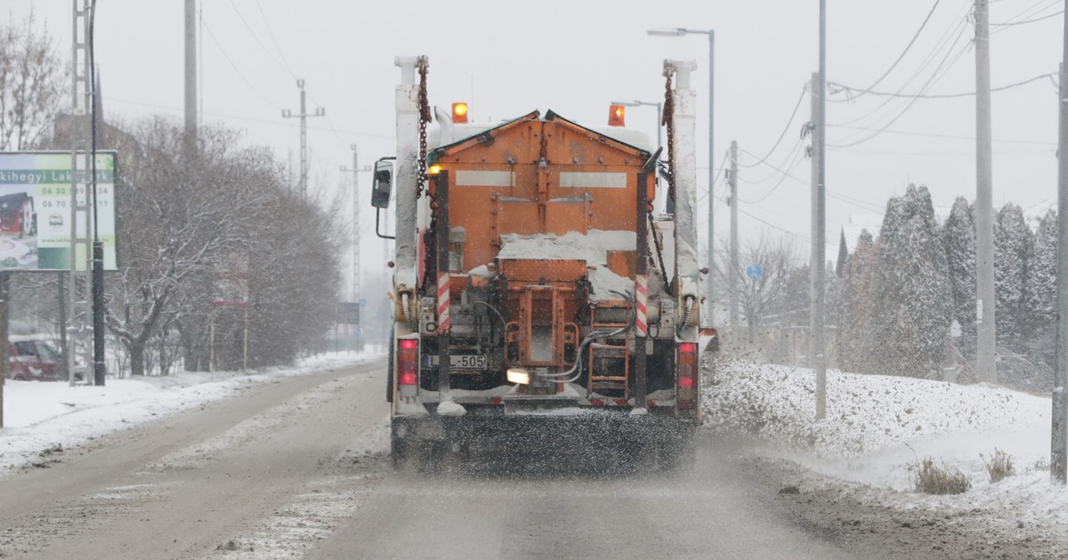 blikkhu's tweet card. Sok a baleset országszerte, rengeteg gondot okozott a havazás, a megváltozott útviszonyokhoz nem minden sofőr tudott alkalmazkodni. Ám könnyen lehet, még csak most jön a neheze számunkra. Erre...