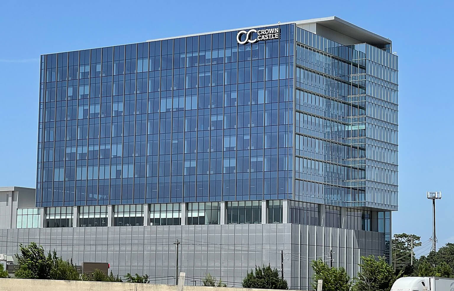 RecVue's tweet card. See how Crown Castle streamlined billing and revenue operations — processing 60,000+ billing lines for $1.2 billion in revenue with no extra headcount — by adopting the RecVue RevOS platform to...