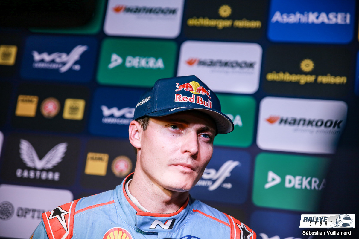 RallyeSport's tweet card. Ce samedi midi, avant de s'envoler vers l'Arabie Saoudite, Adrien Fourmaux est revenu avec nous sur son rallye du Japon, tout en évoquant la dernière manche de ce championnat, mais aussi l'arrêt de...