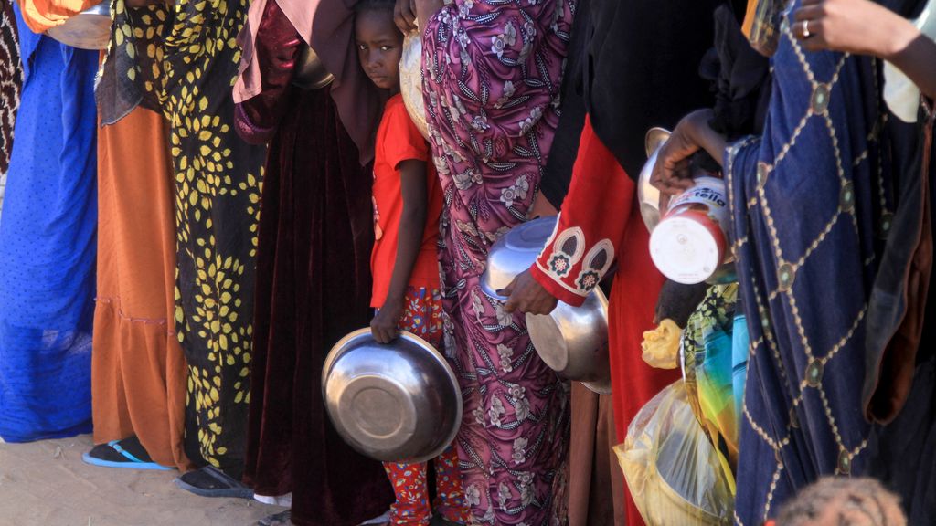 NOS's tweet card. Door een blokkade kan voedsel steden en dorpen niet bereiken, waardoor tienduizenden levens in gevaar lopen.
