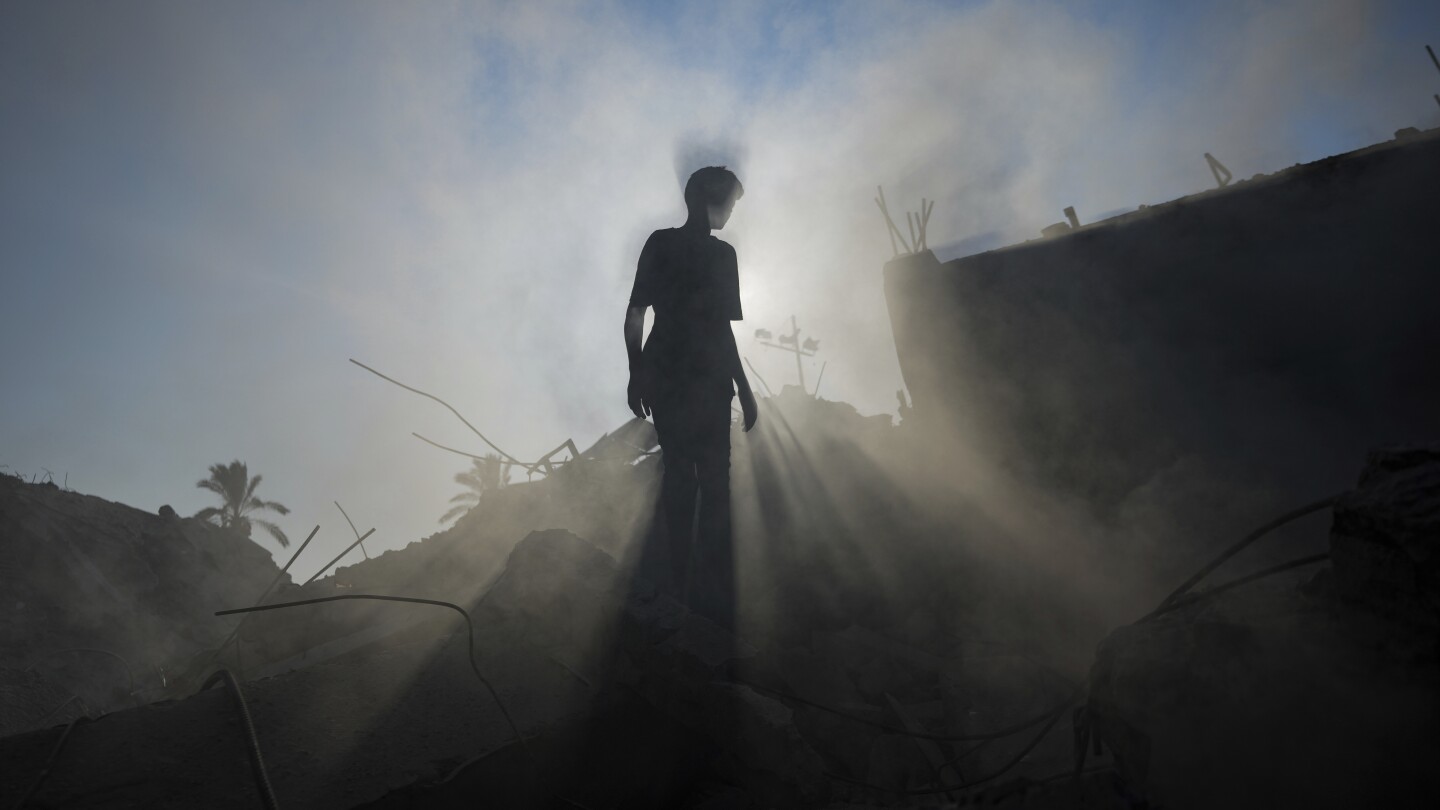 AP's tweet card. Israeli airstrikes have hit a school being used by displaced Palestinians in central Gaza and killed at least 30 people including seven children. Saturday's attack occurred as negotiators prepare to...