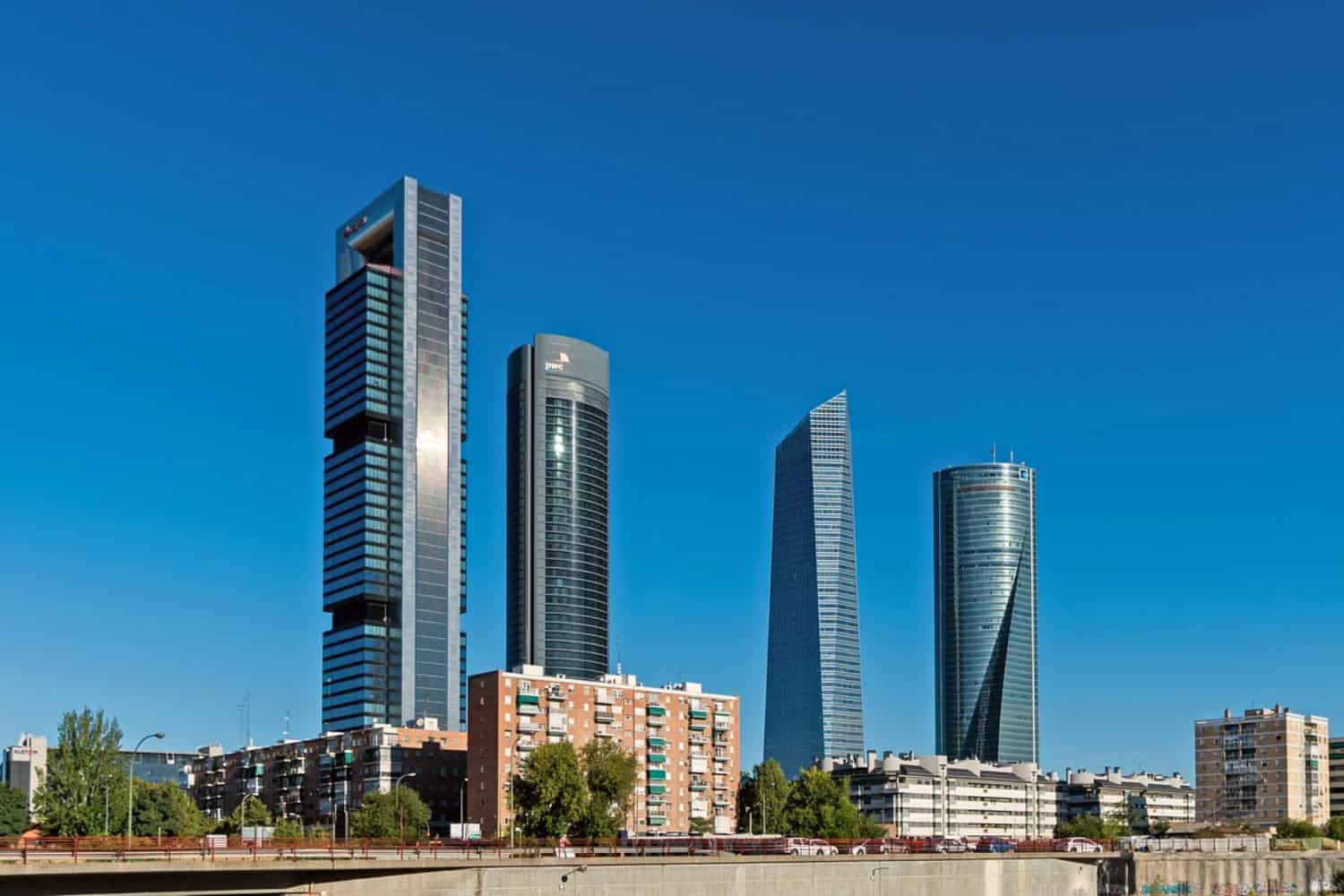 ElReferente's tweet card. El Referente selecciona a las 25 startups españolas a tener en cuenta en 2021 por su propuesta tecnológico, disruptiva y los apoyos logrados.