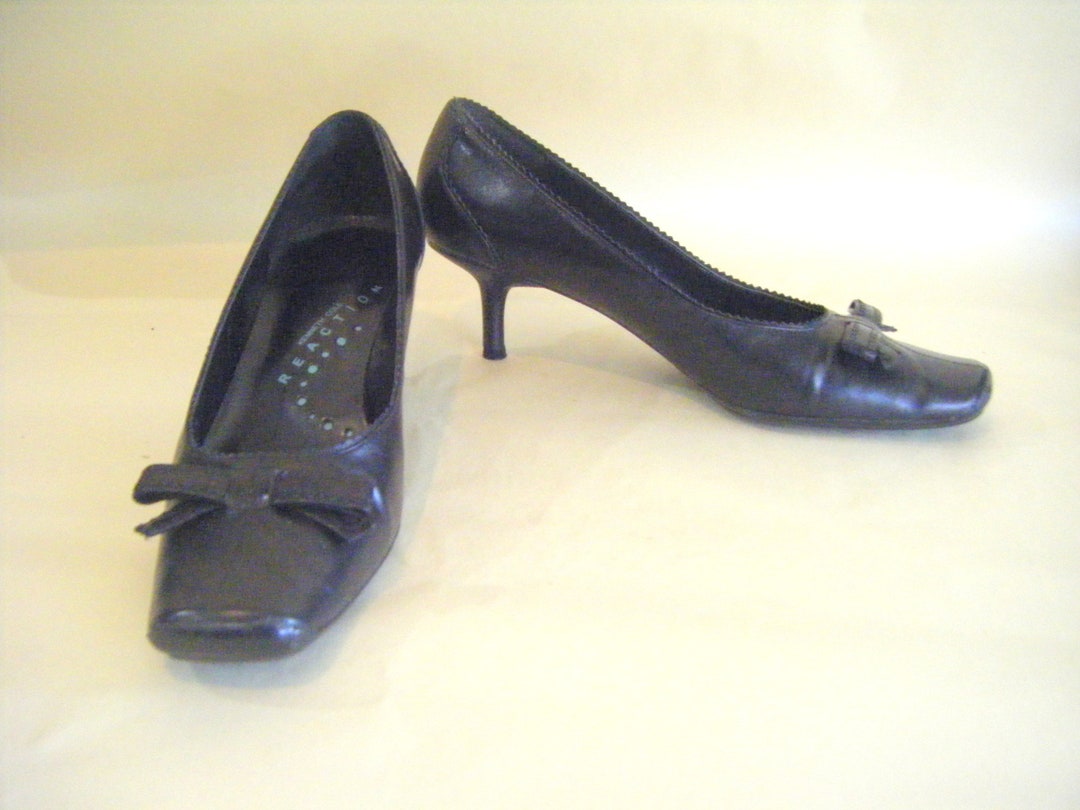 BusterJustis's tweet card. This Womens Pumps item by OverMyHead has 3 favorites from Etsy shoppers. Ships from Bakersfield, CA. Listed on Aug 23, 2025