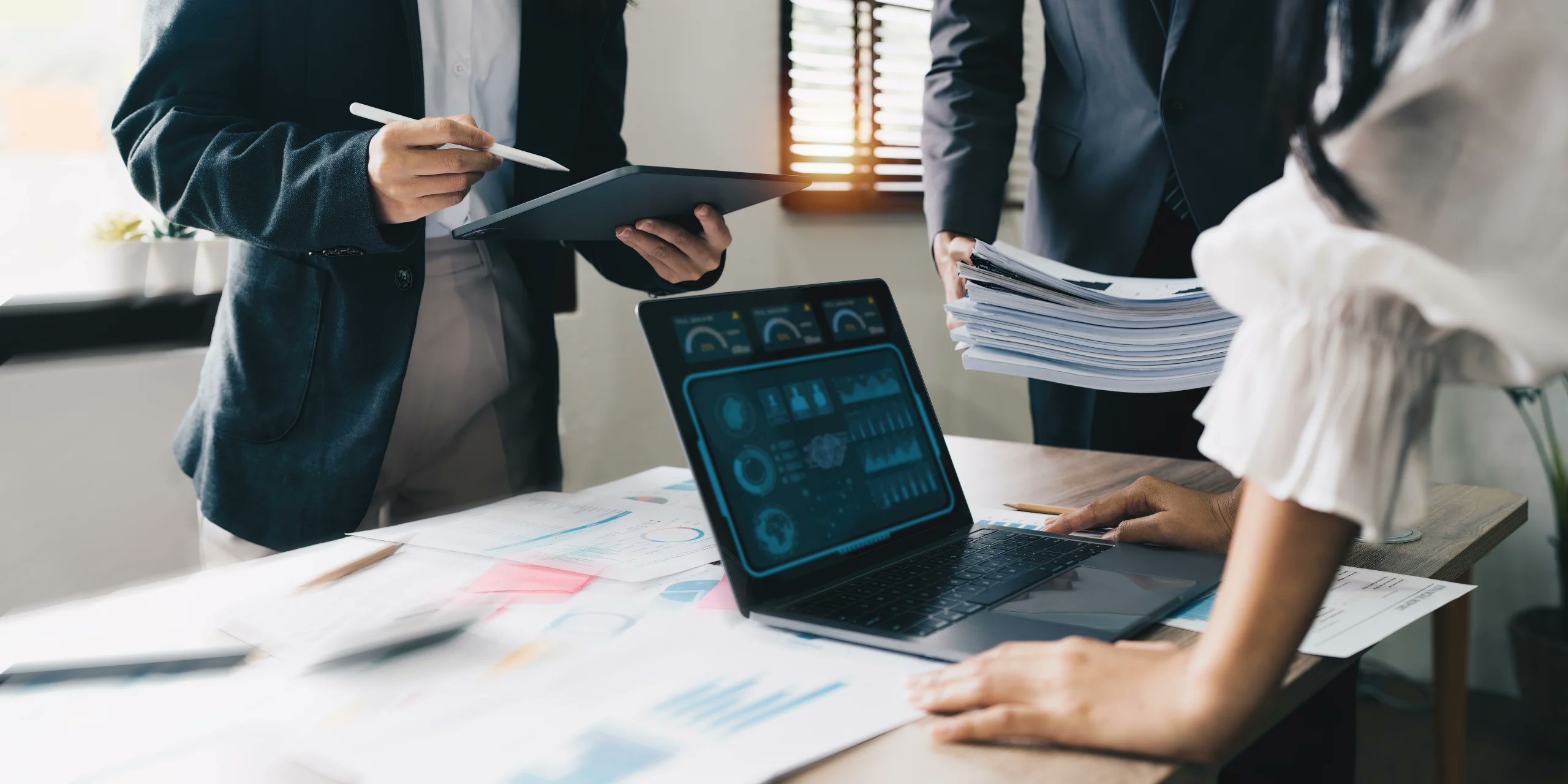 BrickTechIT's tweet card. Improving operational efficiency is essential for small businesses to stay competitive. IT solutions offer effective ways to enhance business processes. Ways IT Solutions Enhance Operations: Centra...