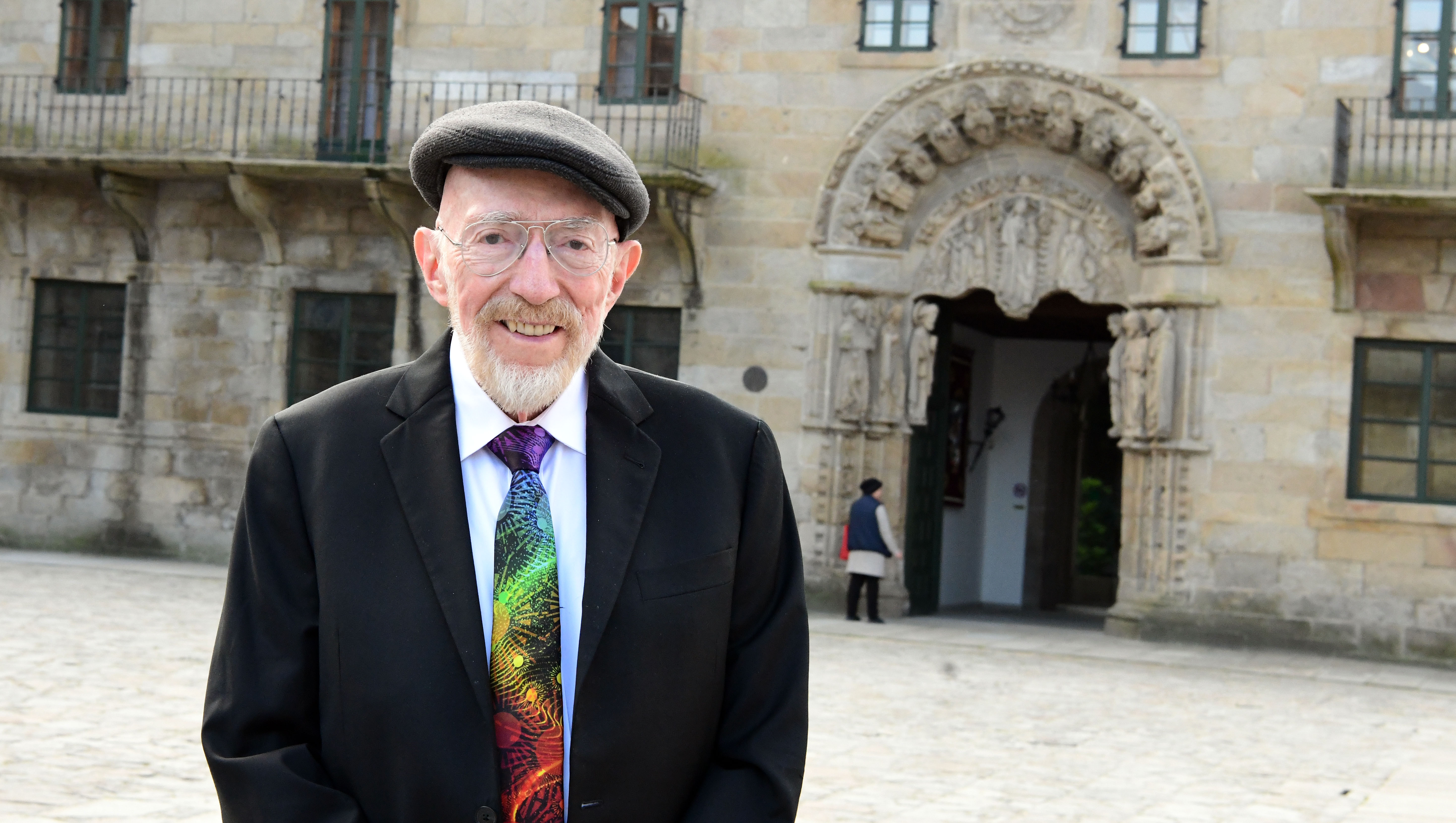 JorgeMiraUSC's tweet card. “A tecnoloxía e a ciencia necesitan do traballo básico das universidades”. Así o afirma o Premio Nobel de Física 2017, Kip Thorne, ao profundar nos avances científicos e tecnolóxicos que se veñen...