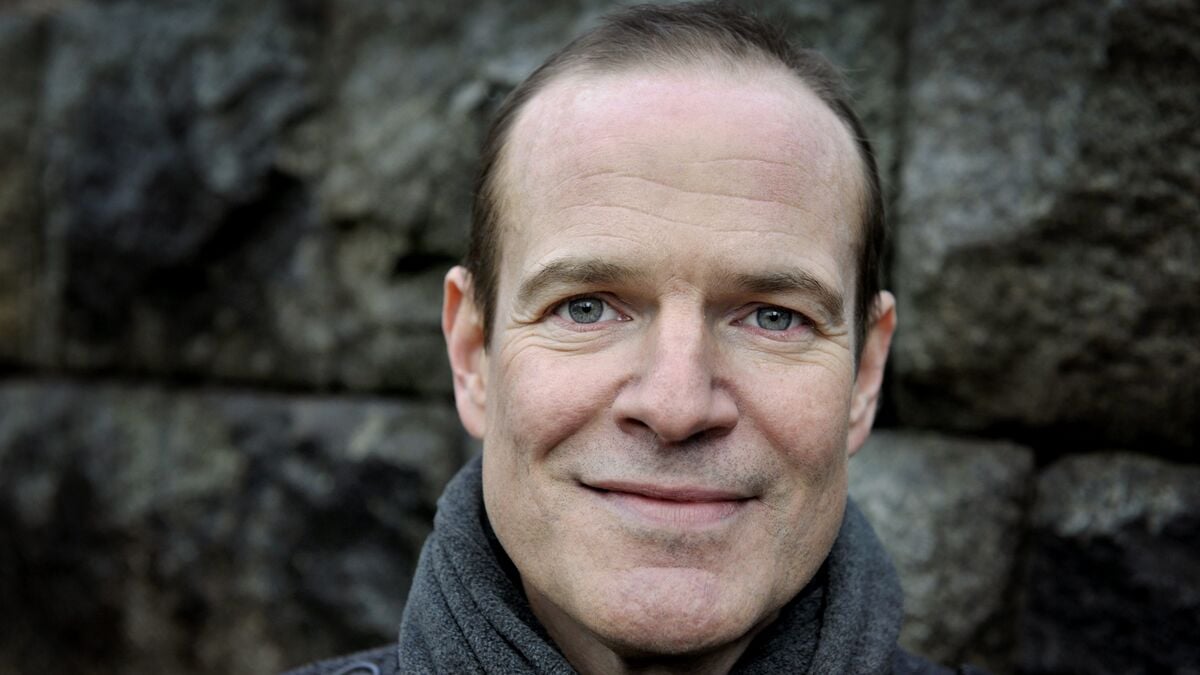 scanoircouk's tweet card. The actor Jacob Ericksson has passed away after a period of illness, announces The National Theatre