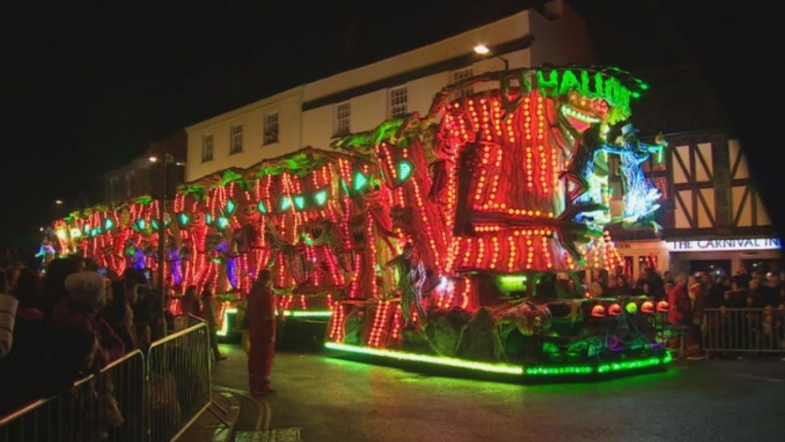 Toppers_cc's tweet card. Thousands of people in Somerset are set to hit the streets of the county's towns and villages during carnival season. | ITV News West Country