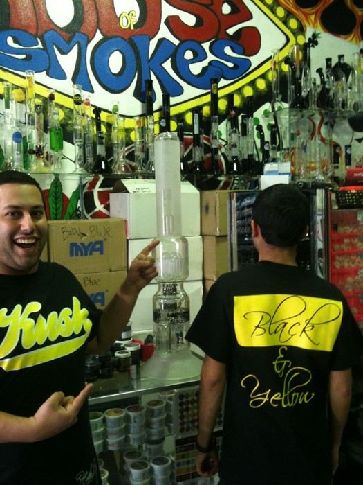 fuckyeahweed's tweet card. @RealWizKhalifa you down to hit this 5k bong tonight in Vegas? #HighLogicBlackandYellowGang