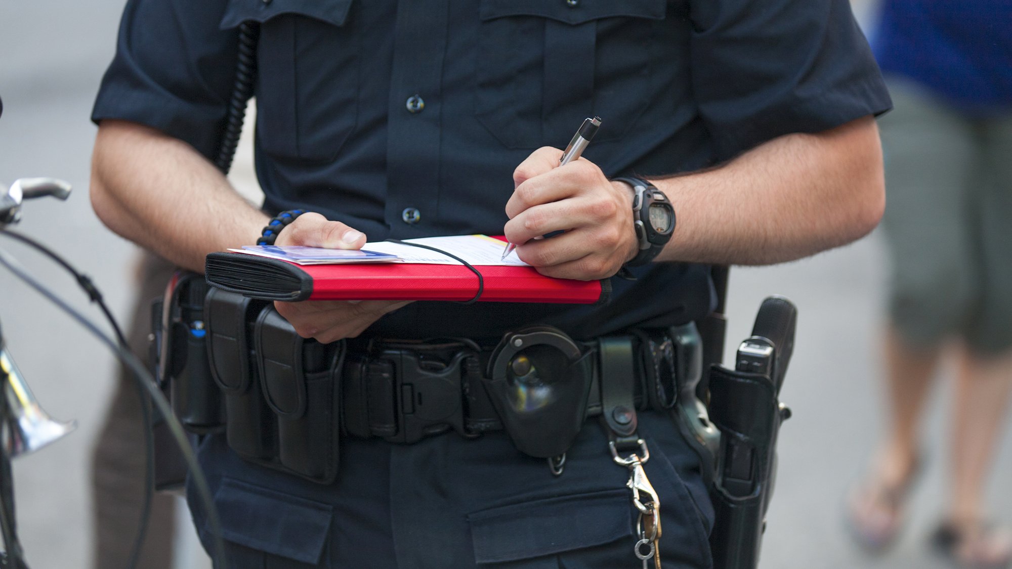 googleslave's tweet card. AKRON, OH—Theorizing there might be a way to occasionally complete a routine traffic stop without anybody dying, Ohio police announced plans Monday to begin experimenting with nonlethal methods of...