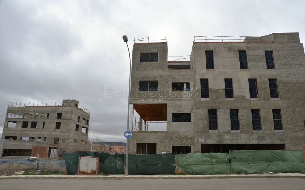 noticiasDcuenca's tweet card. Incluyen también 25 millones de euros para el tercer carril de la A-3 entre Atalaya del Cañavate y Tarancón y 100.000 euros para redacción del estudio y el proyecto de la Autovía Cuenca-Teruel