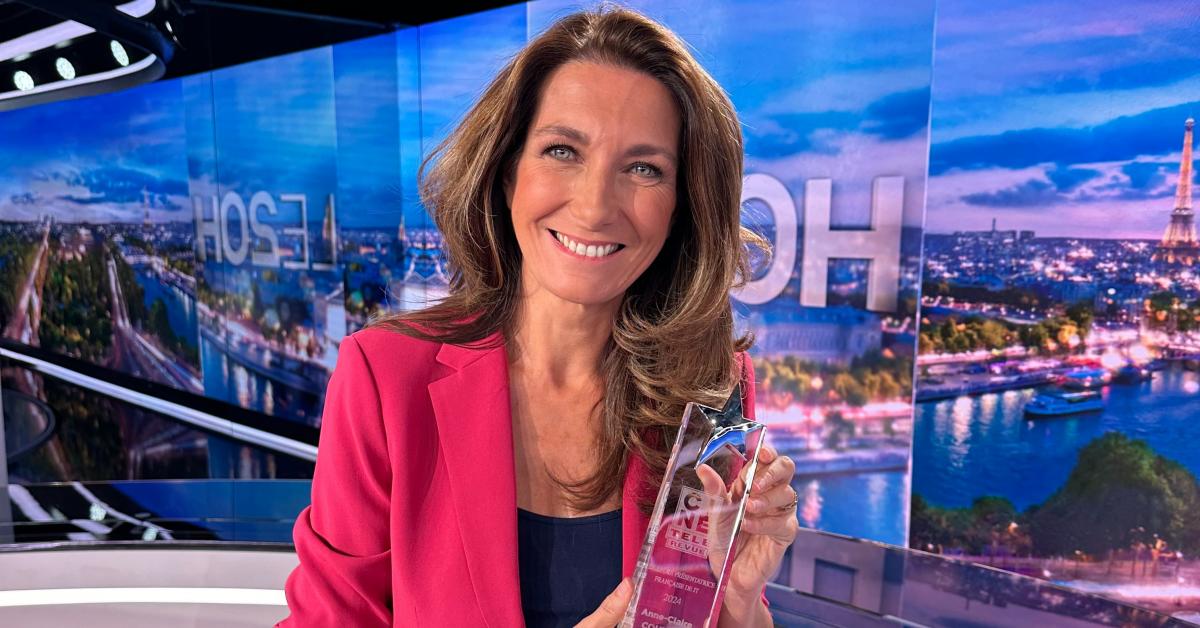 ACCoudray's tweet card. La quatrième édition des CTR Awards a été un franc succès avec 600.000 votes ! Anne-Claire Coudray décroche le prix de présentatrice française de JT.