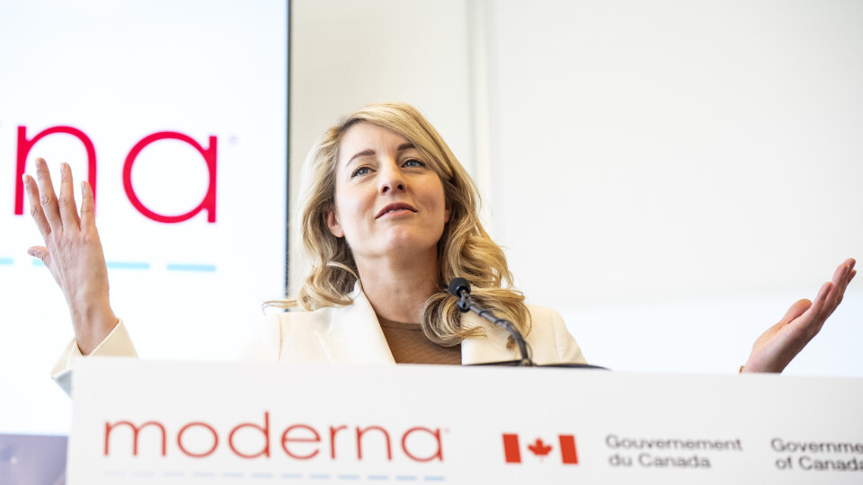 TheHubCanada's tweet card. Canada is free-falling down global innovation ranks