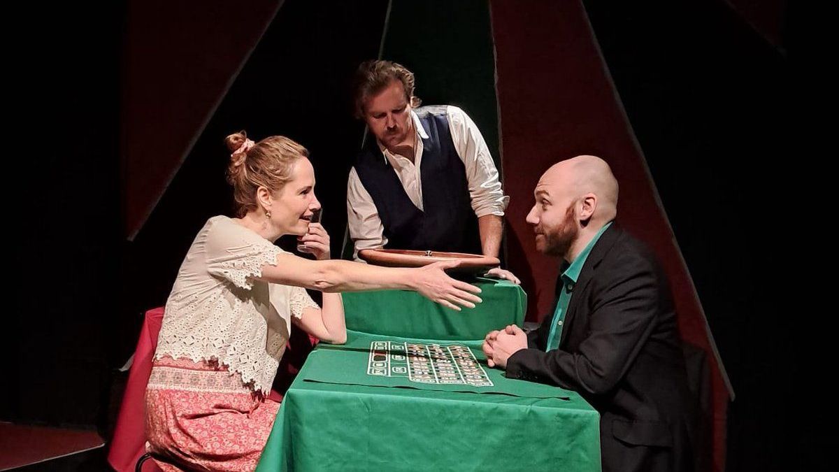 alexquiz's tweet card. REVIEW: LUCKY DOG by Tim Connery at Bridge House Theatre