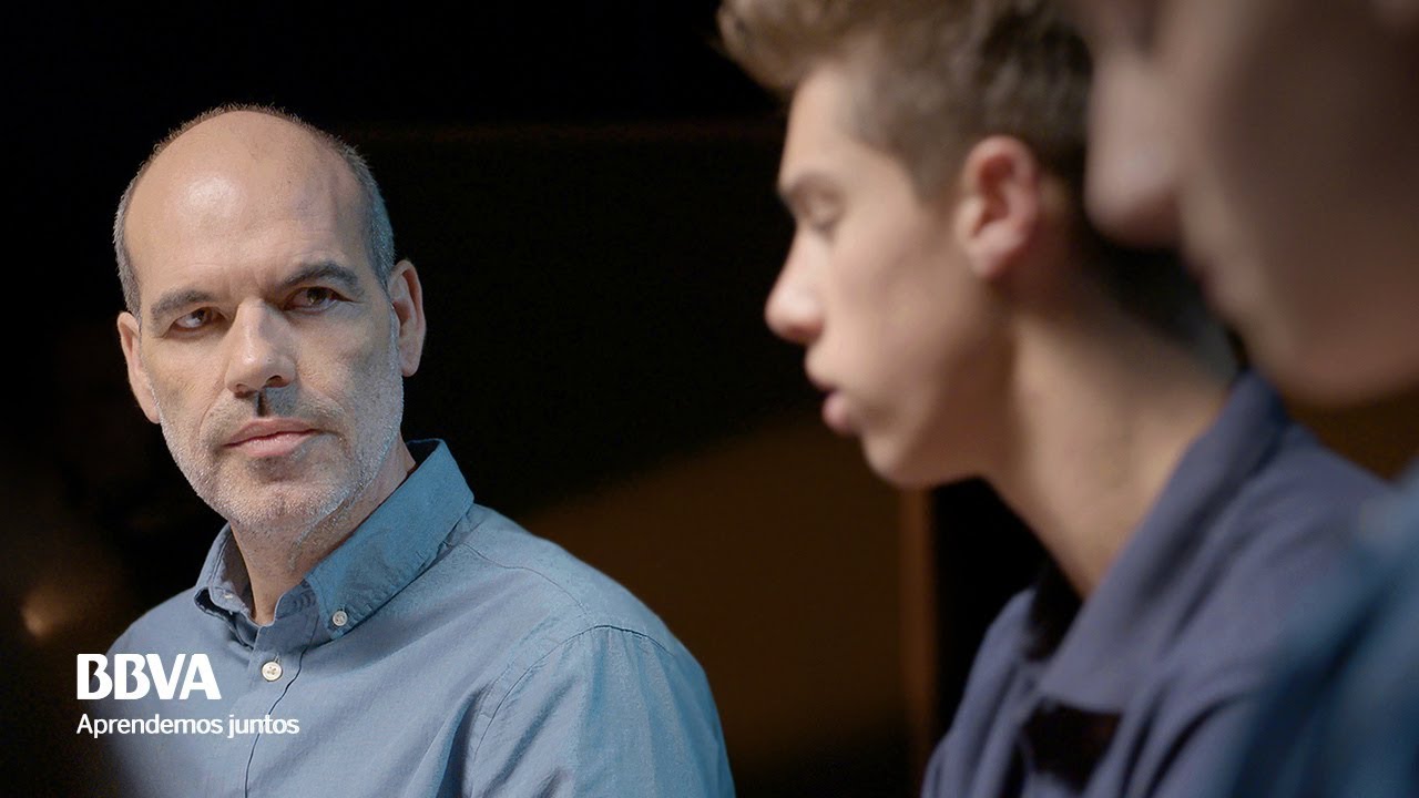 sandmlc's tweet card. El acoso escolar contado por estudiantes