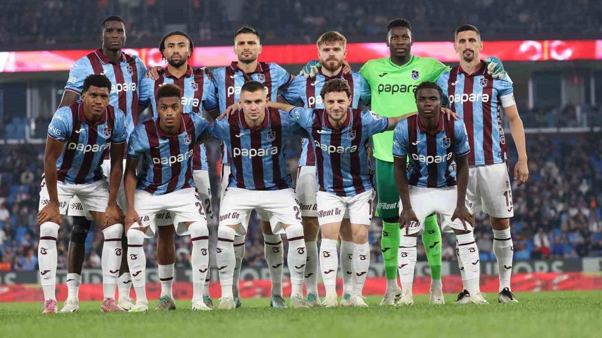 hikmetpinarbas's tweet card. Süper Lig'de ilk 8 haftada 17 puan toplayarak 2. sırada yer alan Trabzonspor, 'fiziksel' açıdan lige damga vurdu. Bu sezon Süper Lig'de en çok koşan takım olan Bordo-Mavili ekip, ortalama 115 km koşu...
