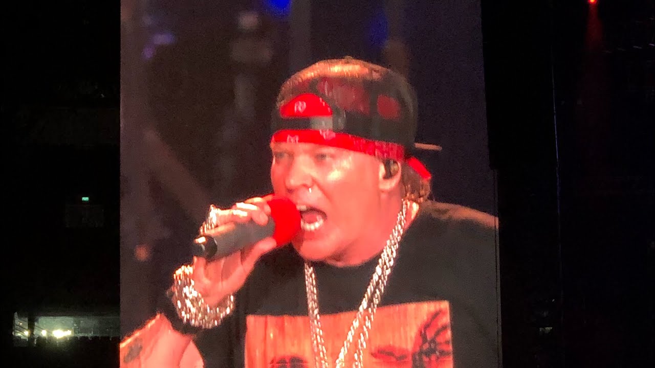 rigrigrigdemo's tweet card. Guns n Roses Live in Jakarta 2018 Don't Cry