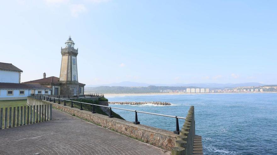 CSIF_DXC's tweet card. El Puerto de Avilés evalúa con las universidades de Oviedo y Normandía los impactos de los oleajes y la subida del nivel del mar en playas y zonas costeras