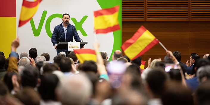 elentirvigo's tweet card. A estas alturas de la noche, y con los resultados que ya conocemos en estos momentos, se confirma que el PSOE necesitará el apoyo de Podemos y los separatistas, o de Cs, para gobernar. El Sitio de...