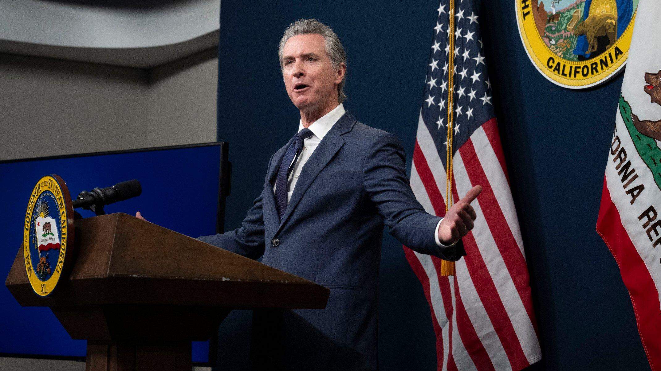 sacbee_news's tweet card. 585 people are currently sentenced to death