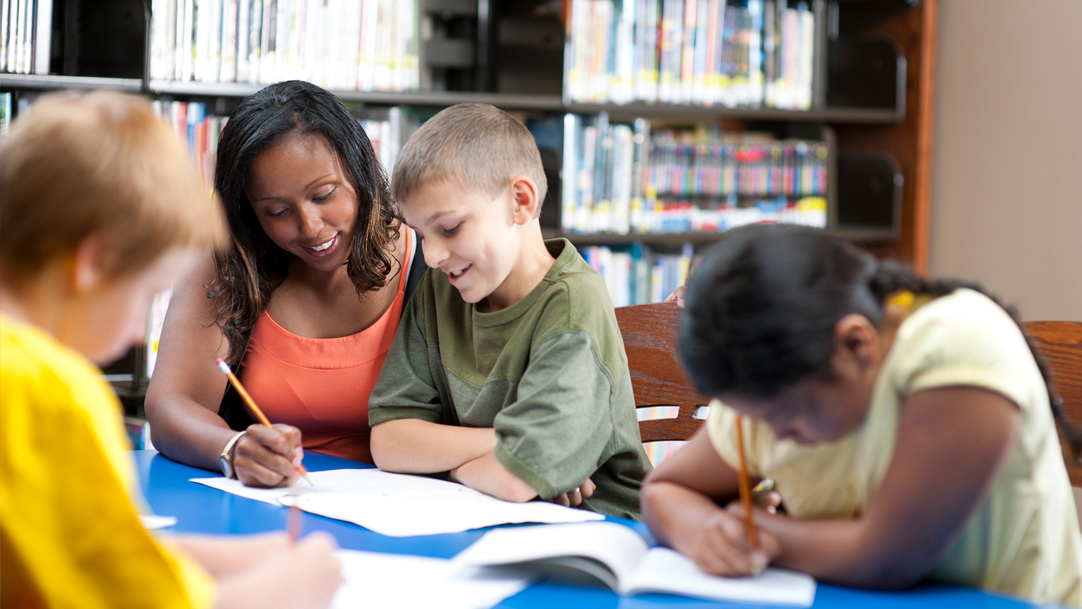 noelnehrig's tweet card. Personalization is worthwhile, but it shouldn’t mean students working only on their own—they need to collaborate on learning.