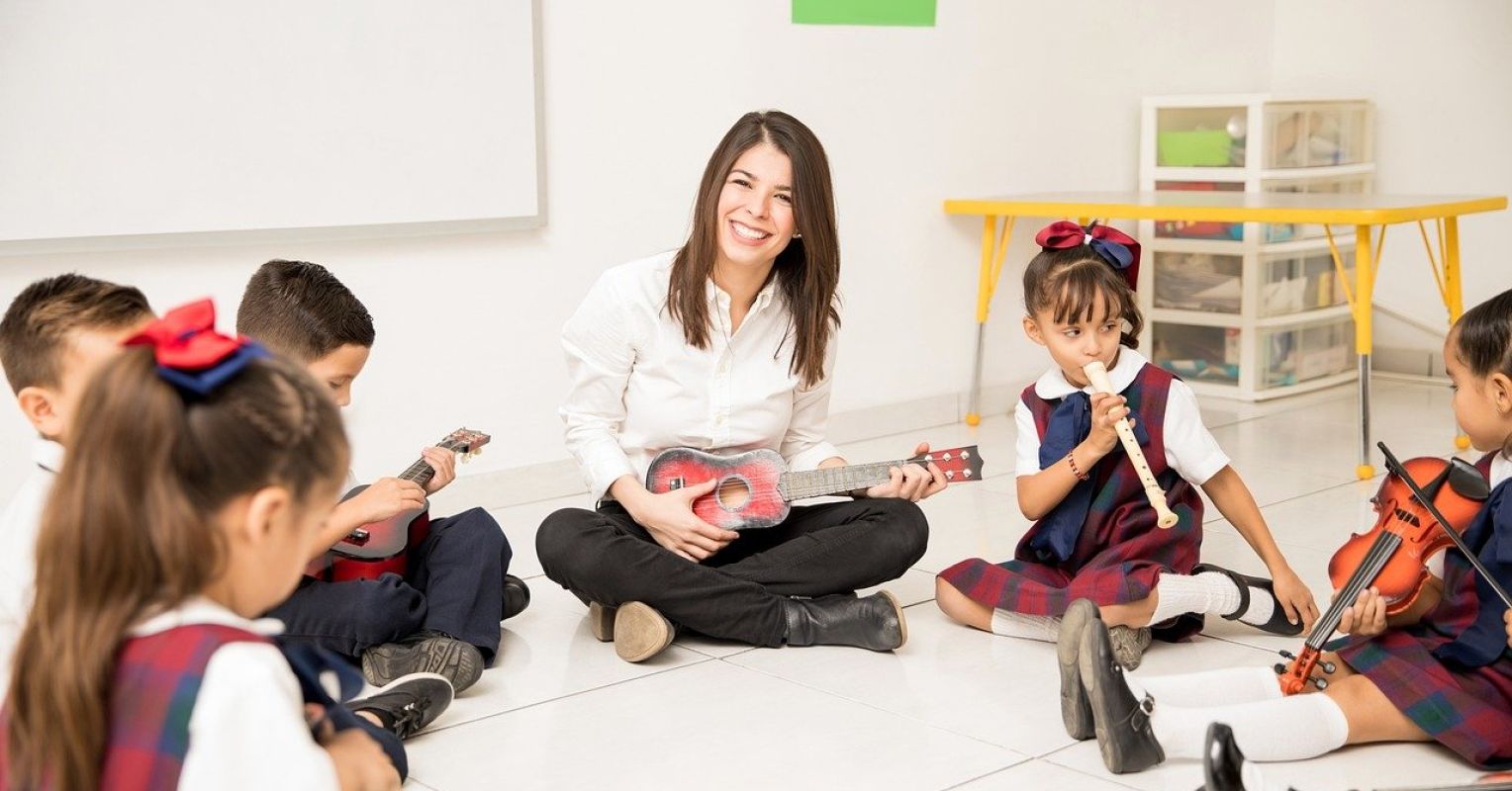 PsychToday's tweet card. Our individual degree of sensitivity to the world around us affects how we experience both good and bad events. New evidence supports this claim.