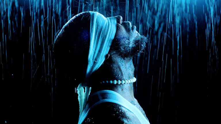 SkyNews's tweet card. After signing to Idris Elba's label and releasing his debut album in 2020, rapper Che Lingo developed an eating disorder during the pandemic. Now, he is opening up about his struggles in Coming Up...