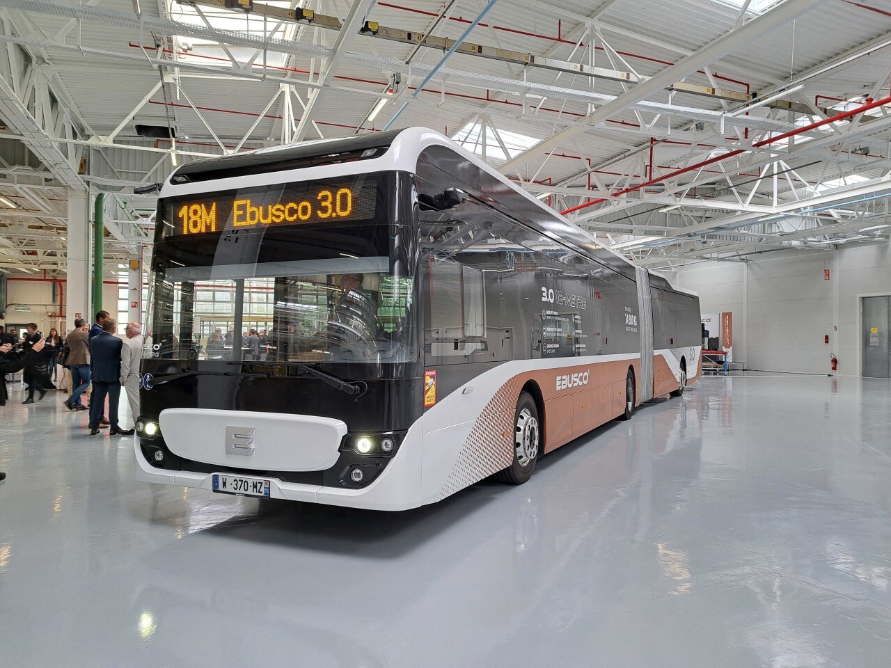 clangroth's tweet card. L'entreprise Ebusco est en difficulté financière et son usine de Cléon ne parvient pas, pour le moment, à fournir les bus commandés par la métropole de Rouen. Nos explications.