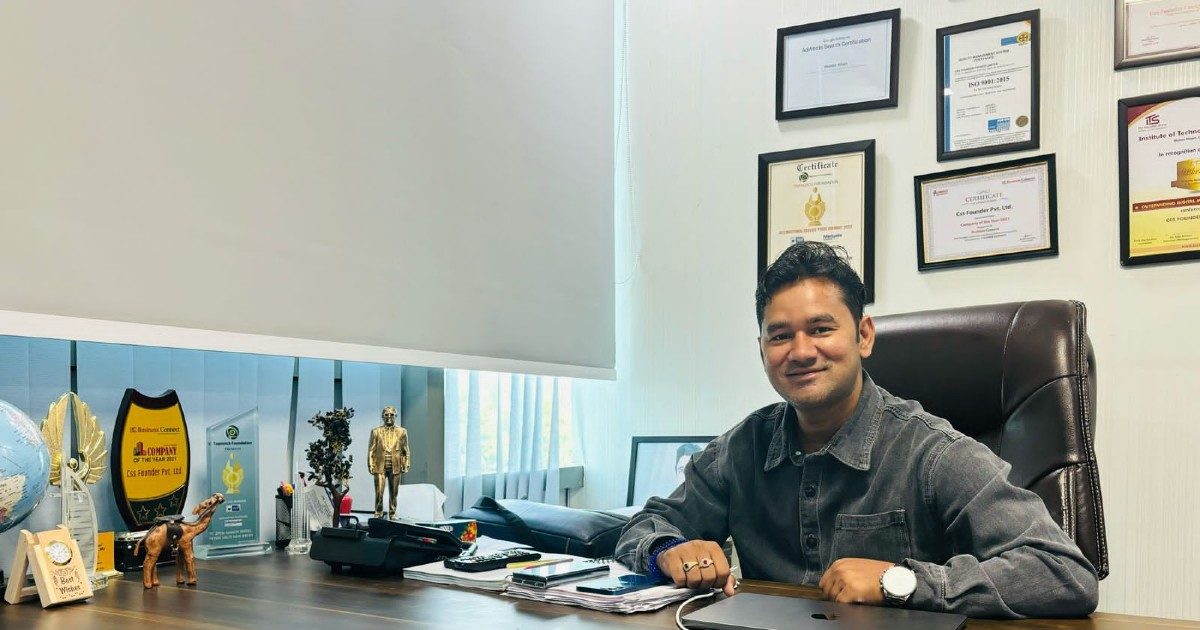 cssfounder_com's tweet card. - css founder giving social service and new message