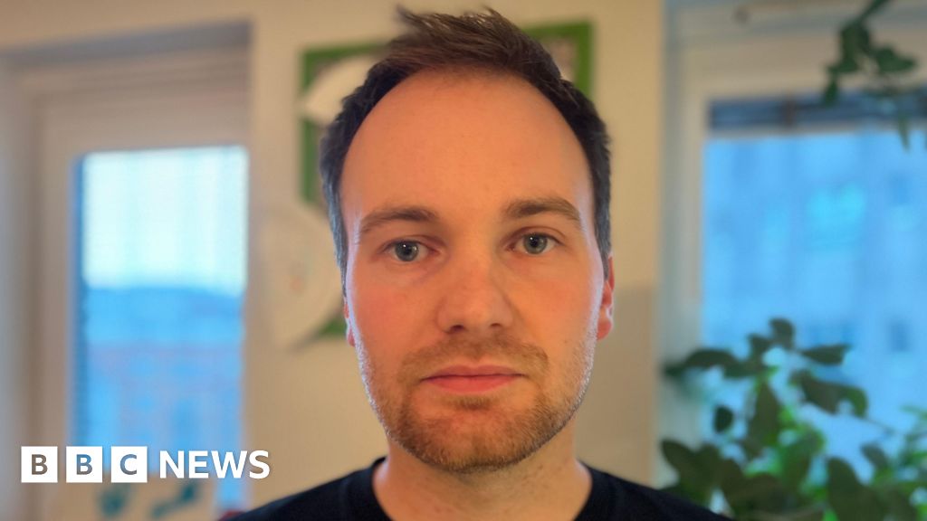 EOCS_Official's tweet card. Residents of a Southampton block say delays fixing safety defects are making their lives a "nightmare".