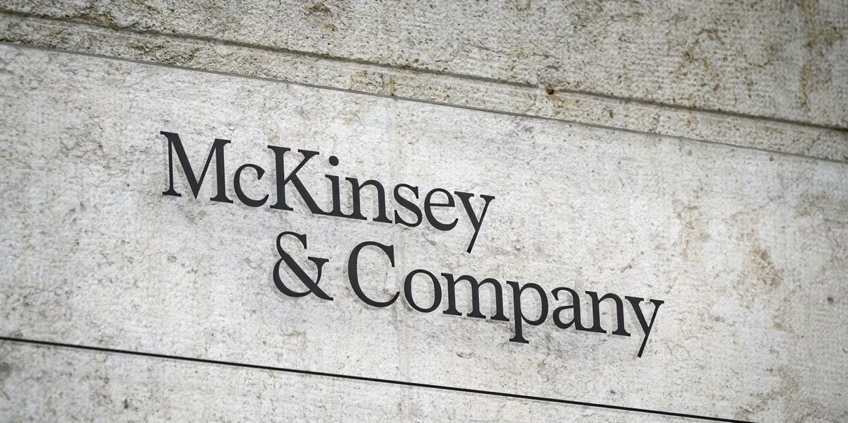 MLiebreich's tweet card. The consultancy expects much less hydrogen will be used for heating by 2050 than it had modelled last year