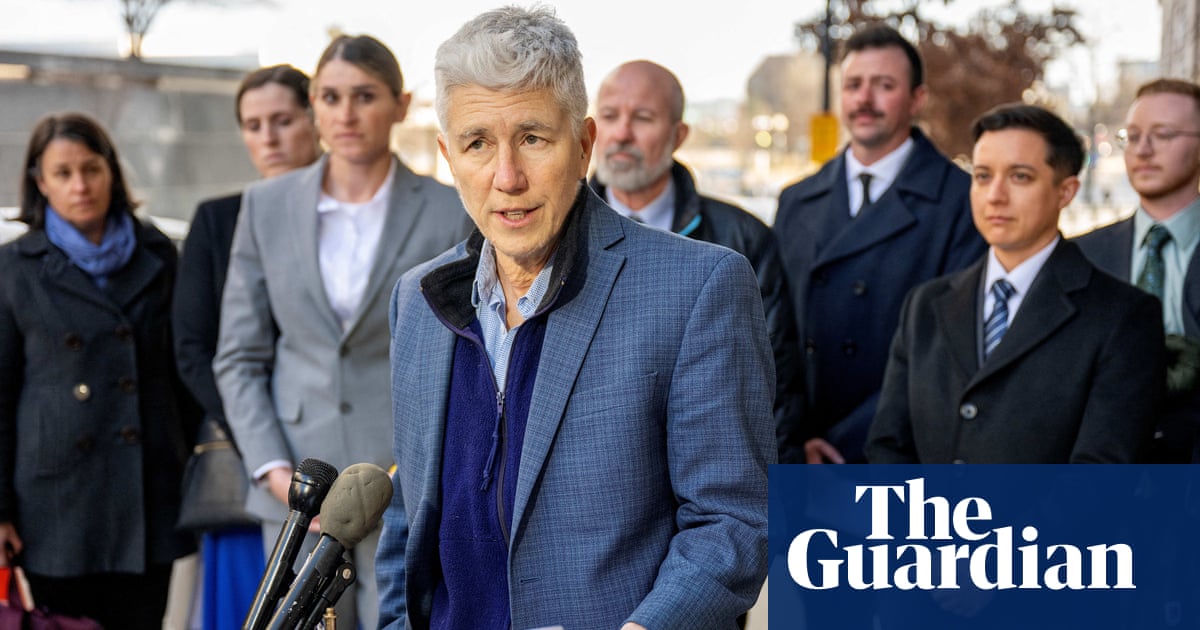 js_fitz's tweet card. Memo says ‘service by these individuals is not in the best interests of the military’ in Trump’s latest attack on trans rights