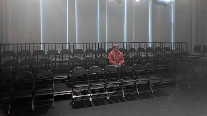 AssfaceImprov's tweet card. While toiling in a finance career, Gordon Neill received negative feedback on what was deemed his garbage personality.