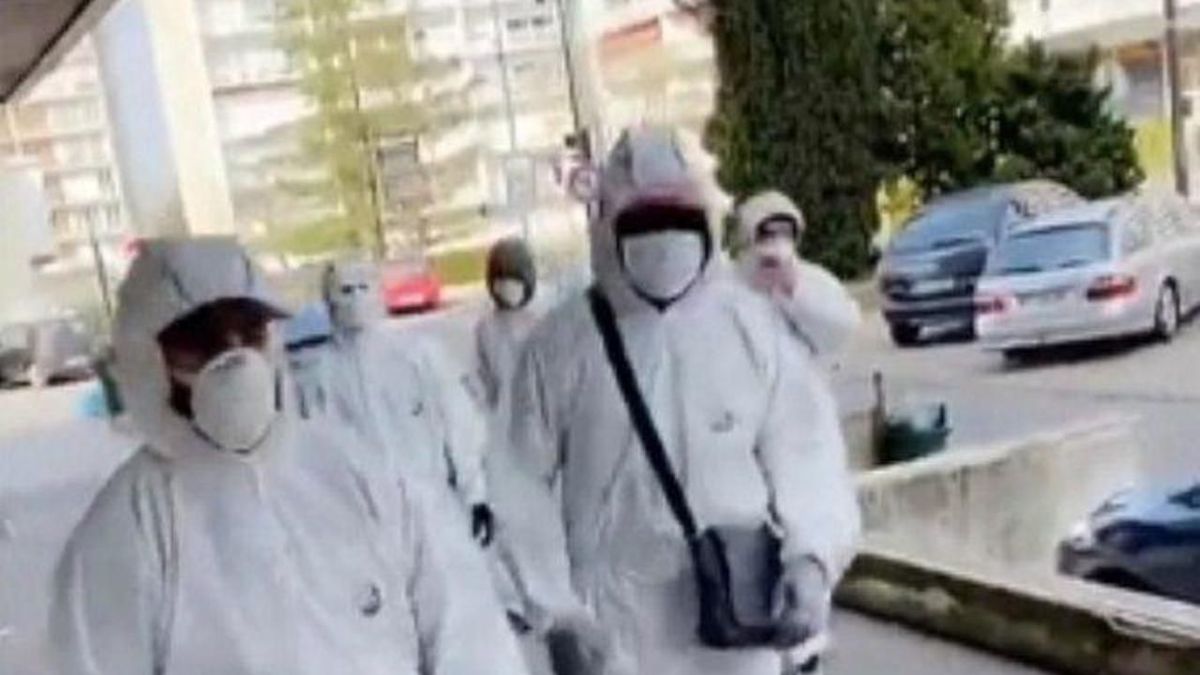 GilbertCollard's tweet card. Aperçus dans le quartier de l’Almont à Melun mardi et mercredi, des hommes en blouse blanche et masques ont fait circuler sur le réseau soci