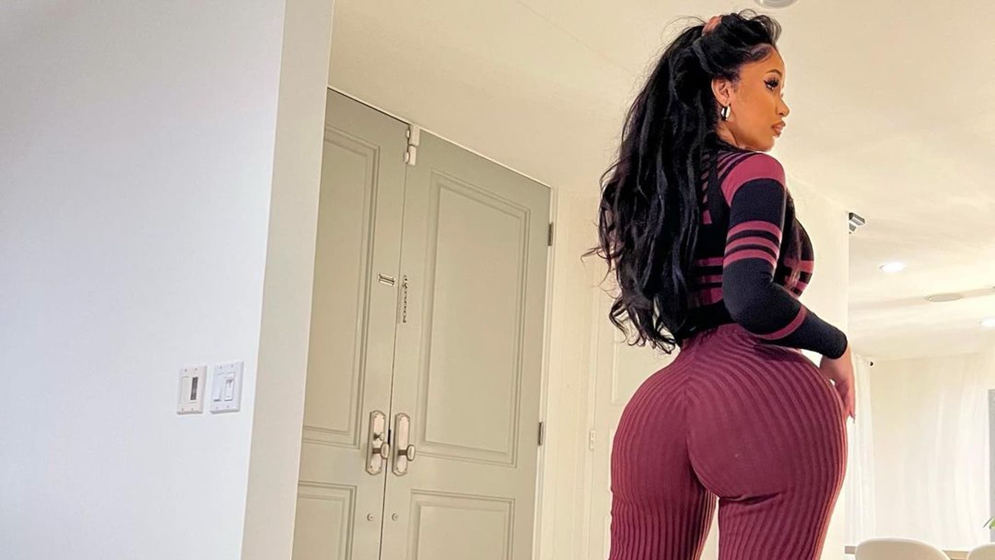 TMZ's tweet card. Celebrity Plastic Surgery Reveals and Beauty Confessions of 2022