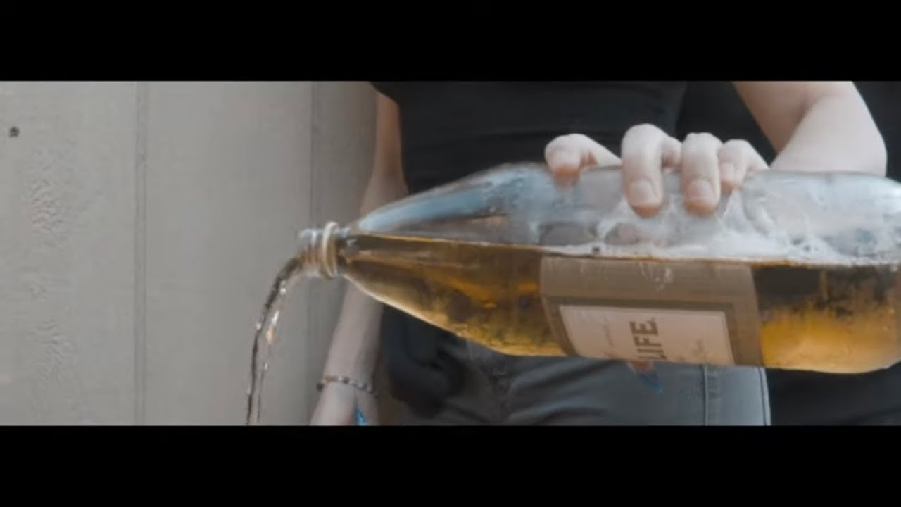 winehouse_music's tweet card. El Monte Rey - Puffin' on the Dodi (Music Video)